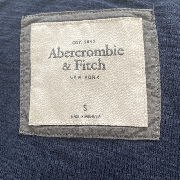 A&F T-shirt size S - Picture 3 of 7